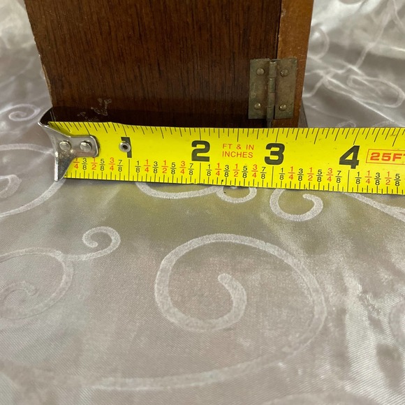 Vintage 1970's The King Of Arms Small Wooden Coaster Set Kings Pub. - Picture 9 of 10